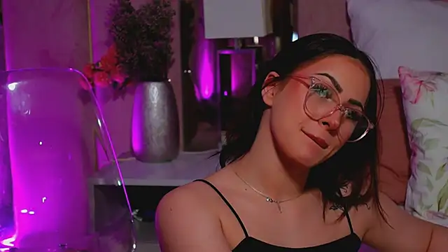 LucyLextonX online show from April 8, 3:08 am