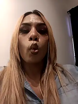 Snapshot of Daliana_Gounbolt chatting on October 6, 2:56 pm Daliana Gounbolt online show from October 6, 2:56 pm