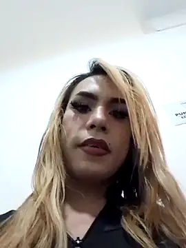 Snapshot of Daliana_Gounbolt chatting on October 1, 7:19 pm Daliana Gounbolt online show from October 1, 7:19 pm