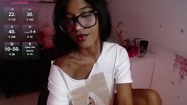 LeilaEbony online show from September 12, 1:40 pm