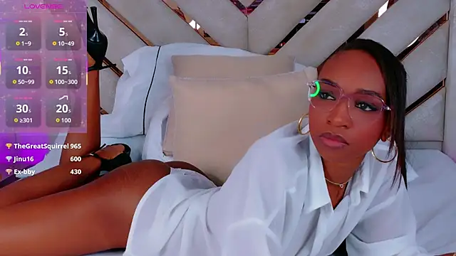 Agatha-Adams online show from November 29, 4:11 pm