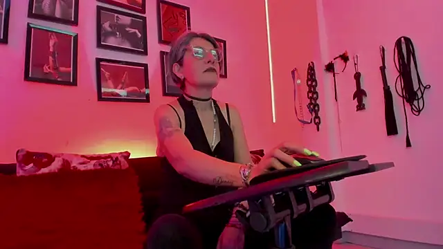 MistressNyx cg online show from November 18, 2:51 pm