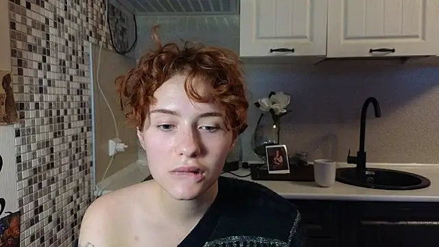 jelly cherry online show from October 31, 6:15 am