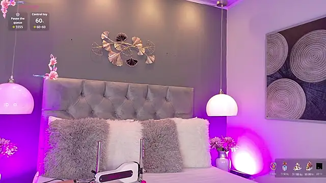 ElisaPeters online show from October 25, 1:02 am