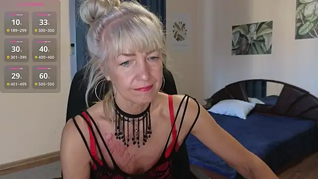 Snapshot of Laura_Gol chatting on October 14, 4:48 am Laura Gol online show from October 14, 4:48 am