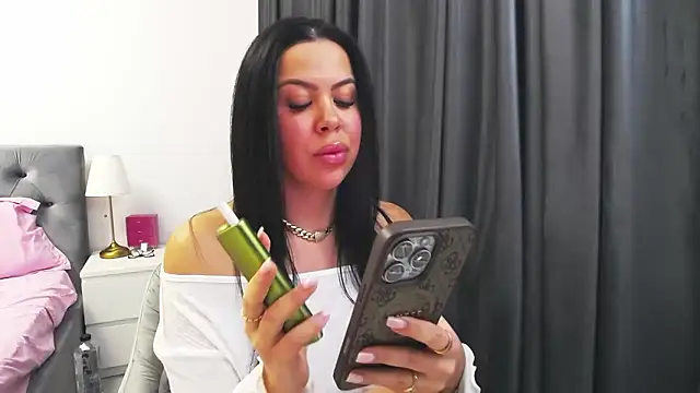 Casiana  online show from January 16, 9:00 pm