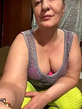 FetishIris online show from September 24, 10:31 pm