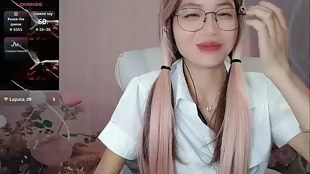 Snapshot of Lele-Baby chatting on September 18, 1:48 am Lele-Baby online show from September 18, 1:48 am