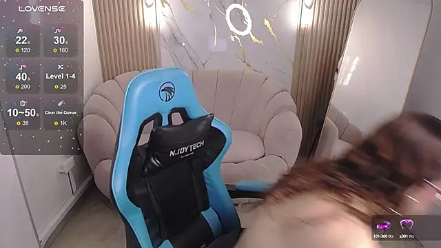 Snapshot of _Evoni_b chatting on October 6, 7:51 pm Evoni b online show from October 6, 7:51 pm