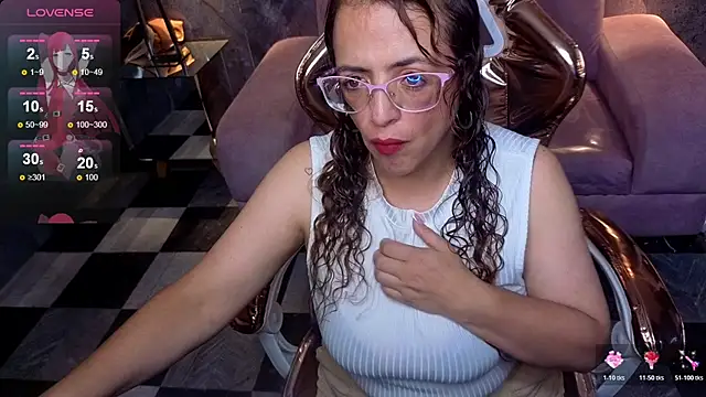 Snapshot of _Evoni_b chatting on November 1, 7:51 pm Evoni b online show from November 1, 7:51 pm