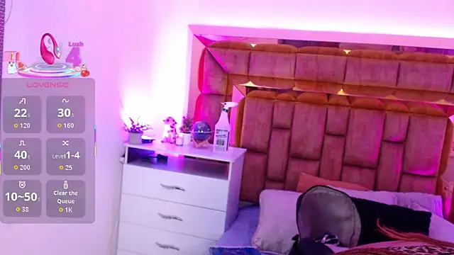 Snapshot of Camila_Mishiima1 chatting on October 15, 1:03 pm Camila Mishiima1 online show from October 15, 1:03 pm