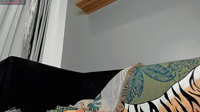 Snapshot of megamizuki chatting on October 10, 11:59 am megamizuki online show from October 10, 11:59 am