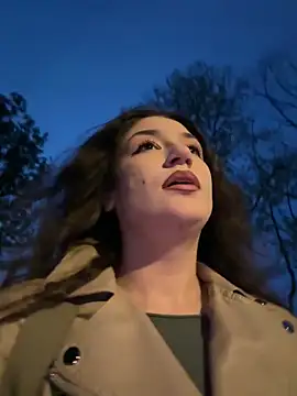 ScarletBloom  online show from April 19, 5:35 pm