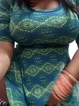 Snapshot of hot_grieal1 chatting on October 17, 7:06 pm hot grieal1 online show from October 17, 7:06 pm