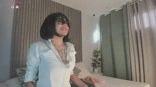 Snapshot of Blue_Sixx chatting on October 2, 1:16 pm Blue Sixx online show from October 2, 1:16 pm