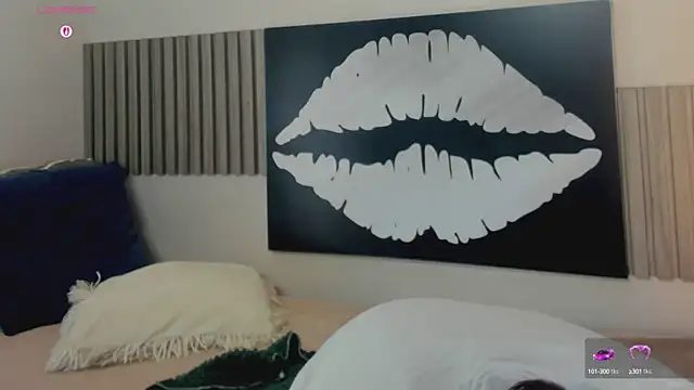 Snapshot of Blue_Sixx chatting on September 27, 11:01 pm Blue Sixx online show from September 27, 11:01 pm