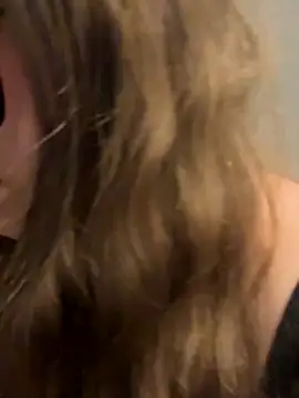 SweetTeenGirl online show from October 13, 6:21 pm