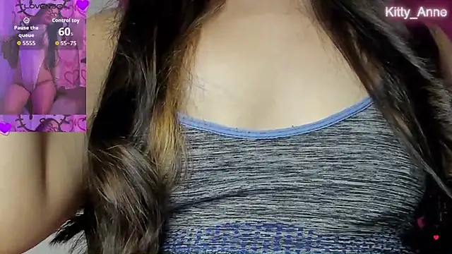 Snapshot of Kitty_Anne chatting on October 26, 9:49 am Kitty Anne online show from October 26, 9:49 am