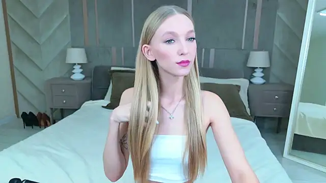 KellyBradford online show from September 24, 6:23 am