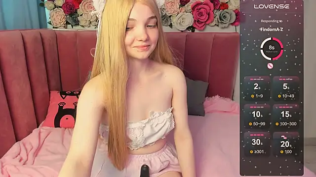 Snapshot of AnimeAlica18 chatting on October 17, 2:48 am AnimeAlica18 online show from October 17, 2:48 am