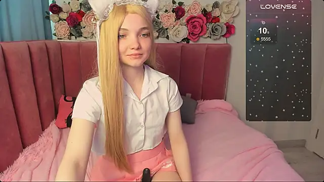 Snapshot of AnimeAlica18 chatting on October 19, 3:08 am AnimeAlica18 online show from October 19, 3:08 am