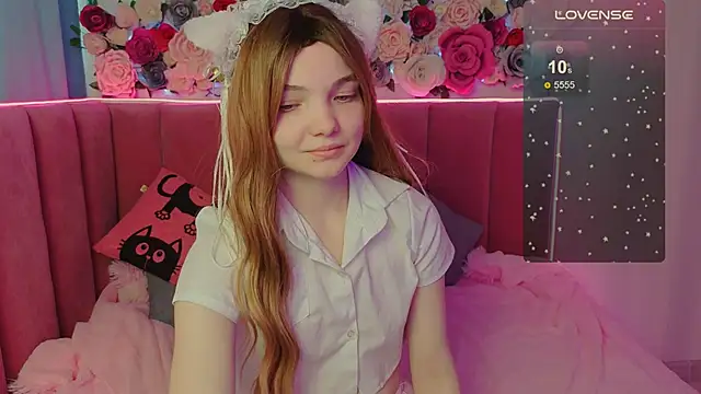 Snapshot of AnimeAlica18 chatting on November 1, 2:48 am AnimeAlica18 online show from November 1, 2:48 am