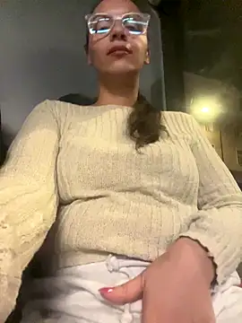 Snapshot of eli5566 chatting on October 25, 7:54 pm eli5566 online show from October 25, 7:54 pm