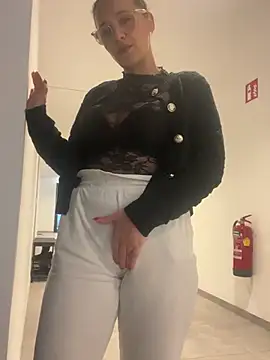 eli5566 online show from January 17, 1:51 pm