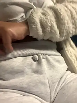 Snapshot of eli5566 chatting on October 15, 8:11 pm eli5566 online show from October 15, 8:11 pm