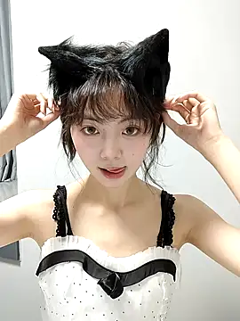 xuannv0000 online show from November 1, 10:41 am