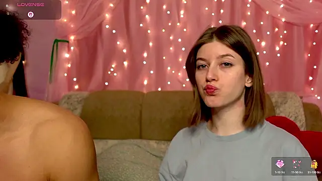 Marinaxmonroe online show from February 23, 12:11 am