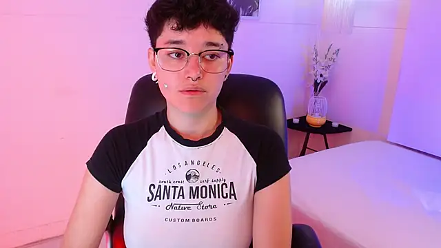 jeroharper online show from October 13, 5:48 pm