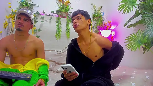 Brownie Lovers online show from November 3, 8:35 pm