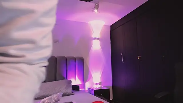 Snapshot of AlliceLover chatting on October 3, 11:59 am AlliceLover online show from October 3, 11:59 am