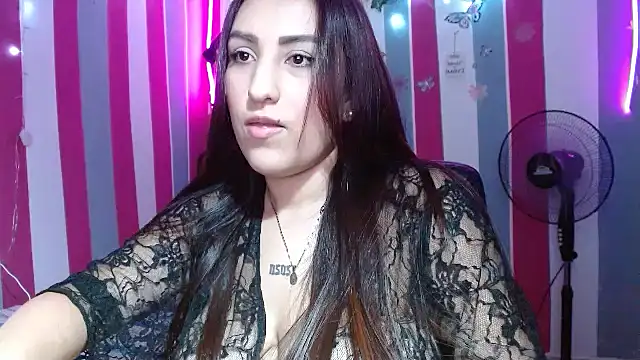 Snapshot of karo_lovely chatting on September 26, 12:08 am karo lovely online show from September 26, 12:08 am