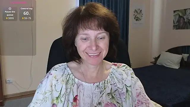 Snapshot of Lia_Tito chatting on October 16, 5:43 am Lia Tito online show from October 16, 5:43 am