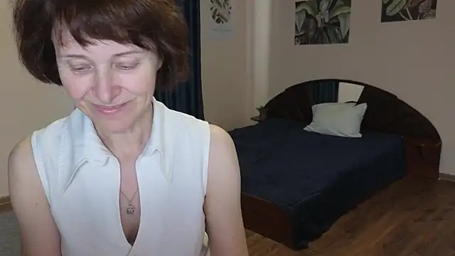 Snapshot of Lia_Tito chatting on October 31, 5:53 am Lia Tito online show from October 31, 5:53 am