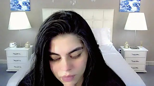 Snapshot of maddissonivanova chatting on September 25, 7:23 pm maddissonivanova online show from September 25, 7:23 pm