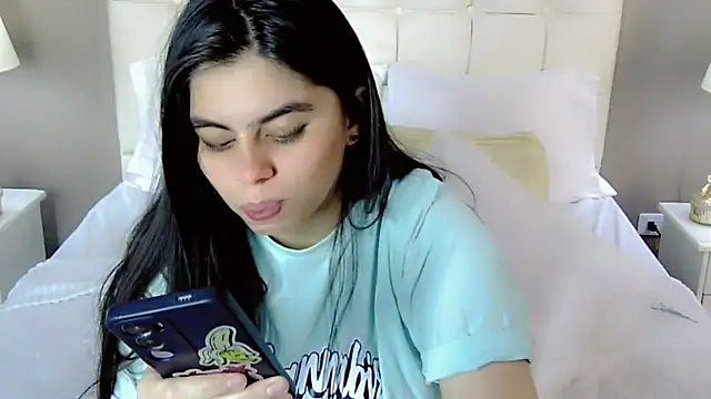 Snapshot of maddissonivanova chatting on September 20, 10:30 pm maddissonivanova online show from September 20, 10:30 pm