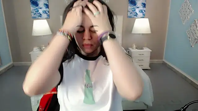 Snapshot of maddissonivanova chatting on October 20, 7:17 pm maddissonivanova online show from October 20, 7:17 pm