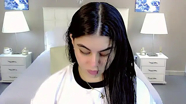 Snapshot of maddissonivanova chatting on September 26, 7:33 pm maddissonivanova online show from September 26, 7:33 pm