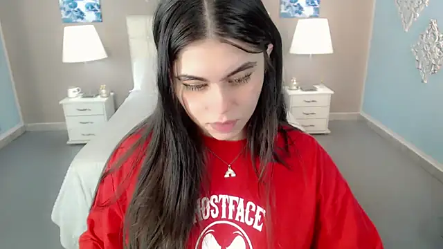 Snapshot of maddissonivanova chatting on October 15, 7:38 pm maddissonivanova online show from October 15, 7:38 pm