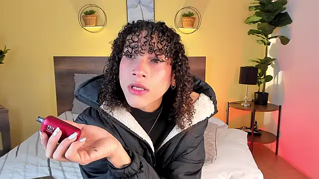 CamilleGrace online show from November 21, 1:13 pm