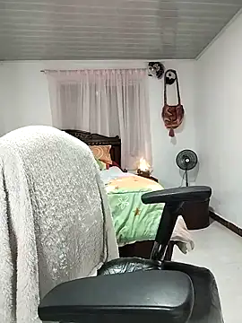 Ivy horse  online show from September 23, 2:21 am