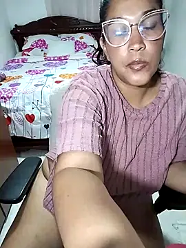 Ivy horse  online show from September 18, 3:27 am