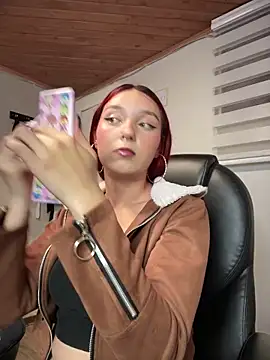 Snapshot of Karen18_boobs chatting on September 23, 2:54 am Karen18 boobs online show from September 23, 2:54 am