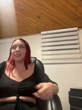 Snapshot of Karen18_boobs chatting on September 12, 3:29 am Karen18 boobs online show from September 12, 3:29 am