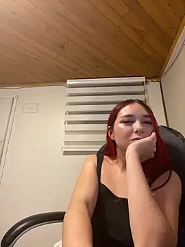 Snapshot of Karen18_boobs chatting on October 2, 3:22 am Karen18 boobs online show from October 2, 3:22 am