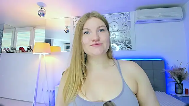 Snapshot of AshleyJoness chatting on October 16, 5:43 am AshleyJoness online show from October 16, 5:43 am