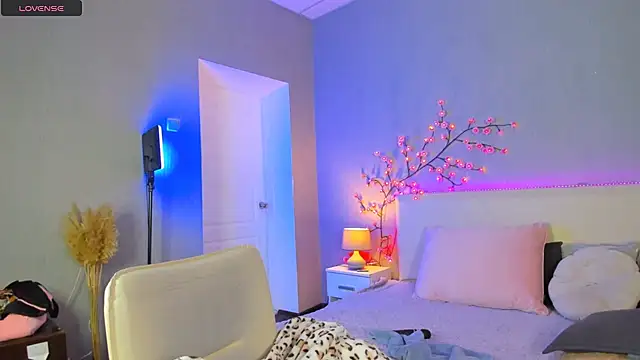 AshleyJoness online show from June 4, 5:01 am